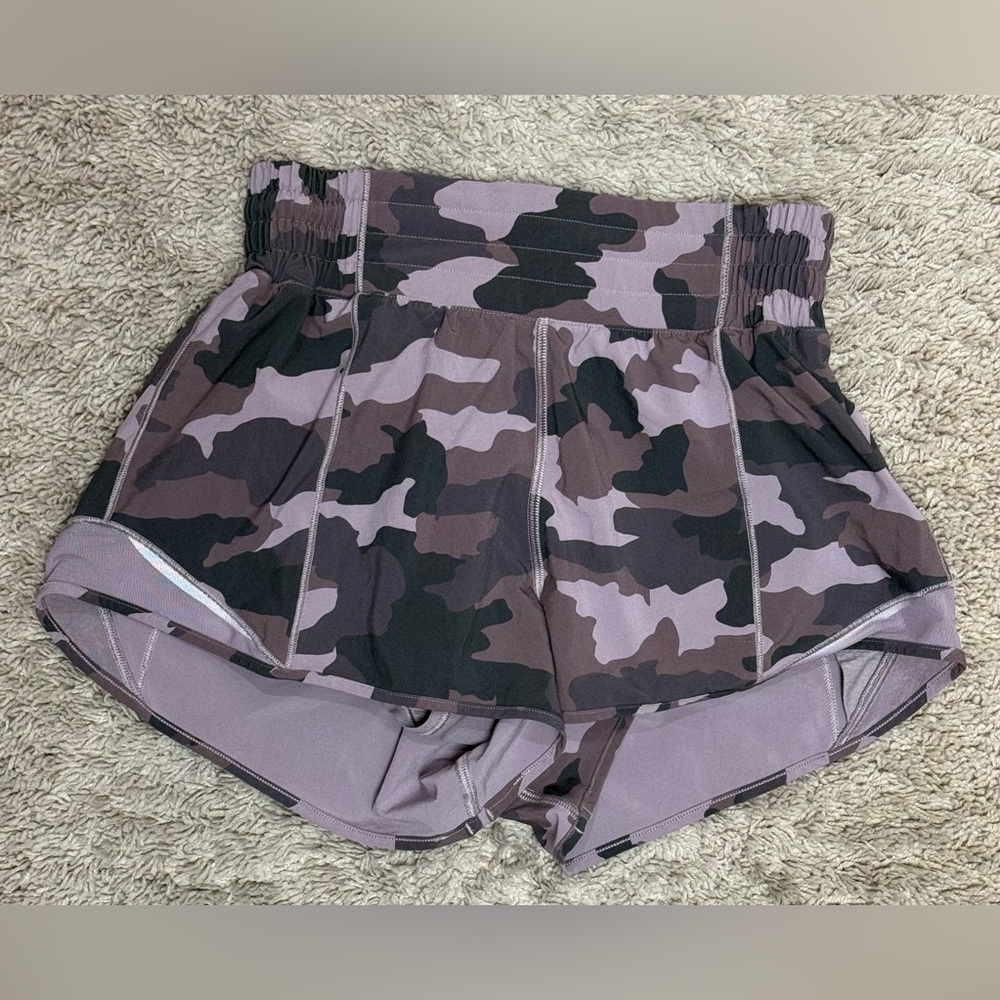 Lululemon Hotty Hot High-Rise Lined Short 2.5 size 4 Camo Misty Mauve - Picture 8 of 9